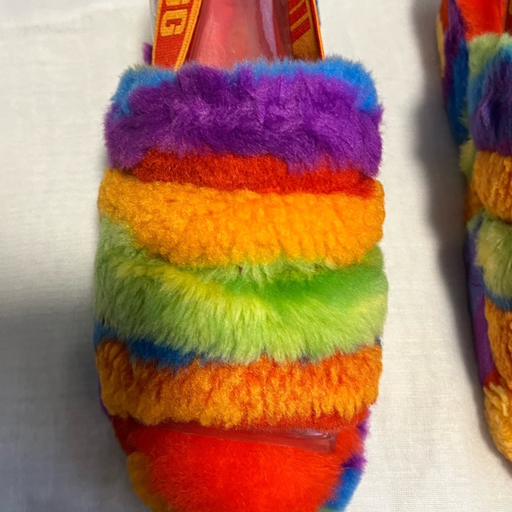 UGG AUTHENTIC FLUFF YEAH CALI PRIDE COLLAGE RAINBOW STRIPES SLIDES - Picture 10 of 17